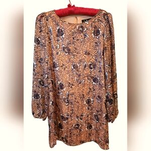 Light floral pattern dress with faint gold threaded highlights. Women's small.